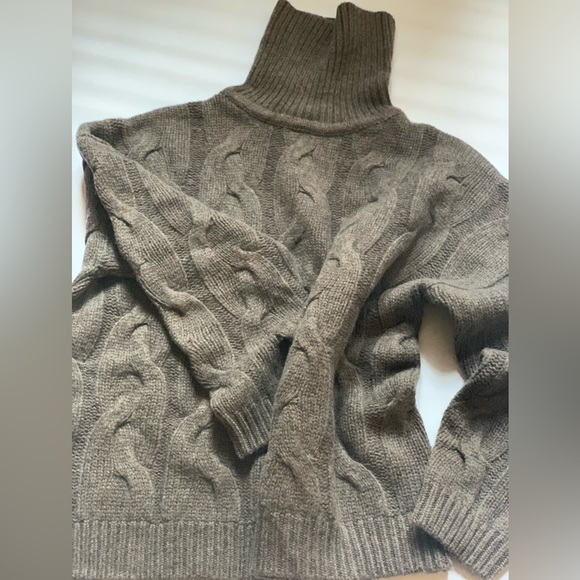Merino wool sweater. Warm winter knit wear. Brown. Size L - Picture 4 of 16